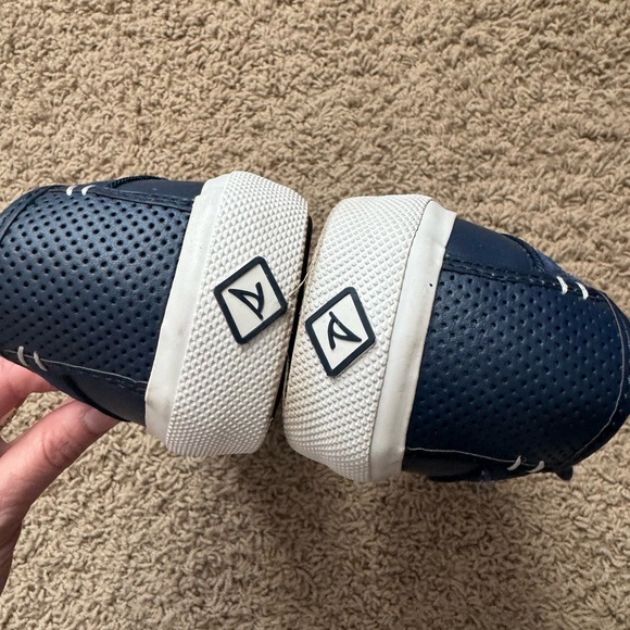 Sperry Men's Dark Blue Boat Shoes ๐ - Picture 6 of 8